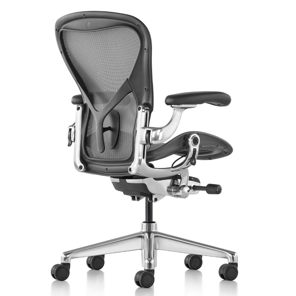 Silla Herman Miller Aeron Remastered de aluminio pulido reacondicionada
