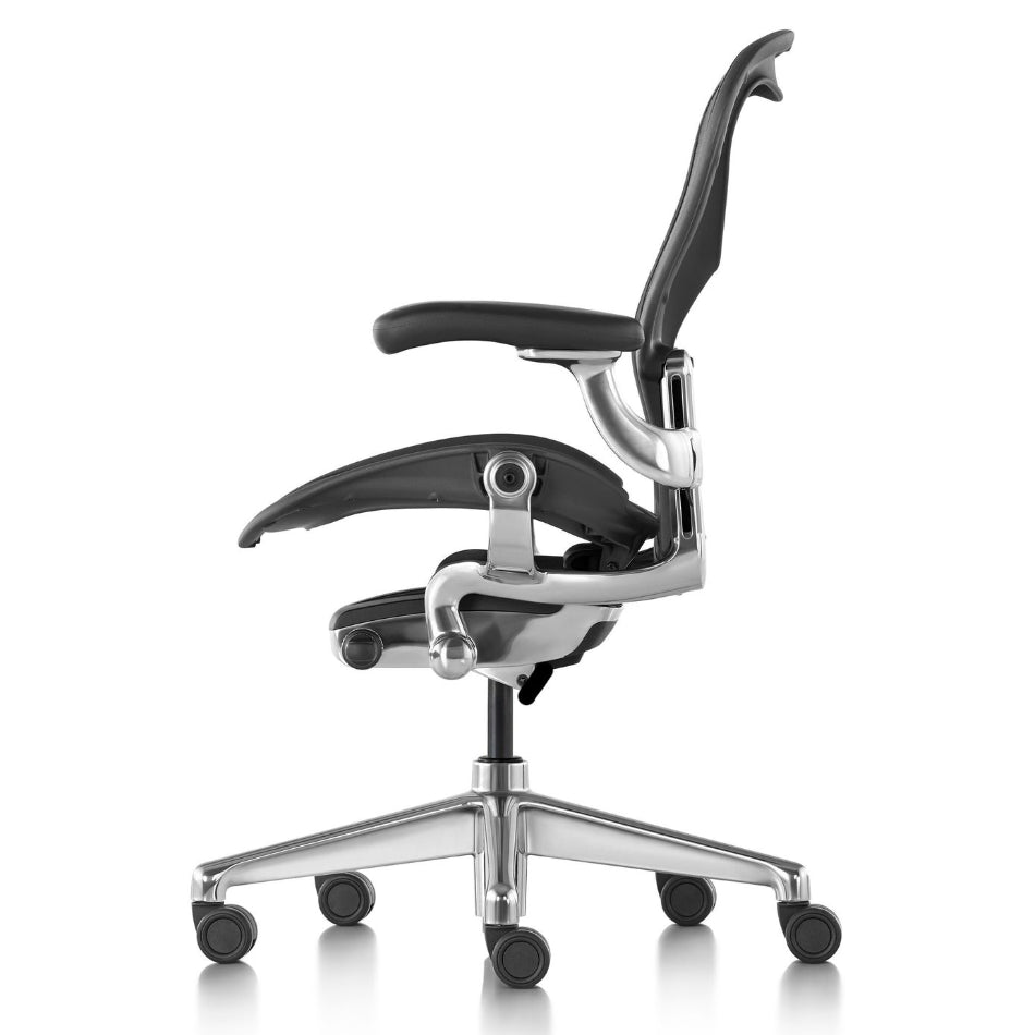 Silla Herman Miller Aeron Remastered de aluminio pulido reacondicionada