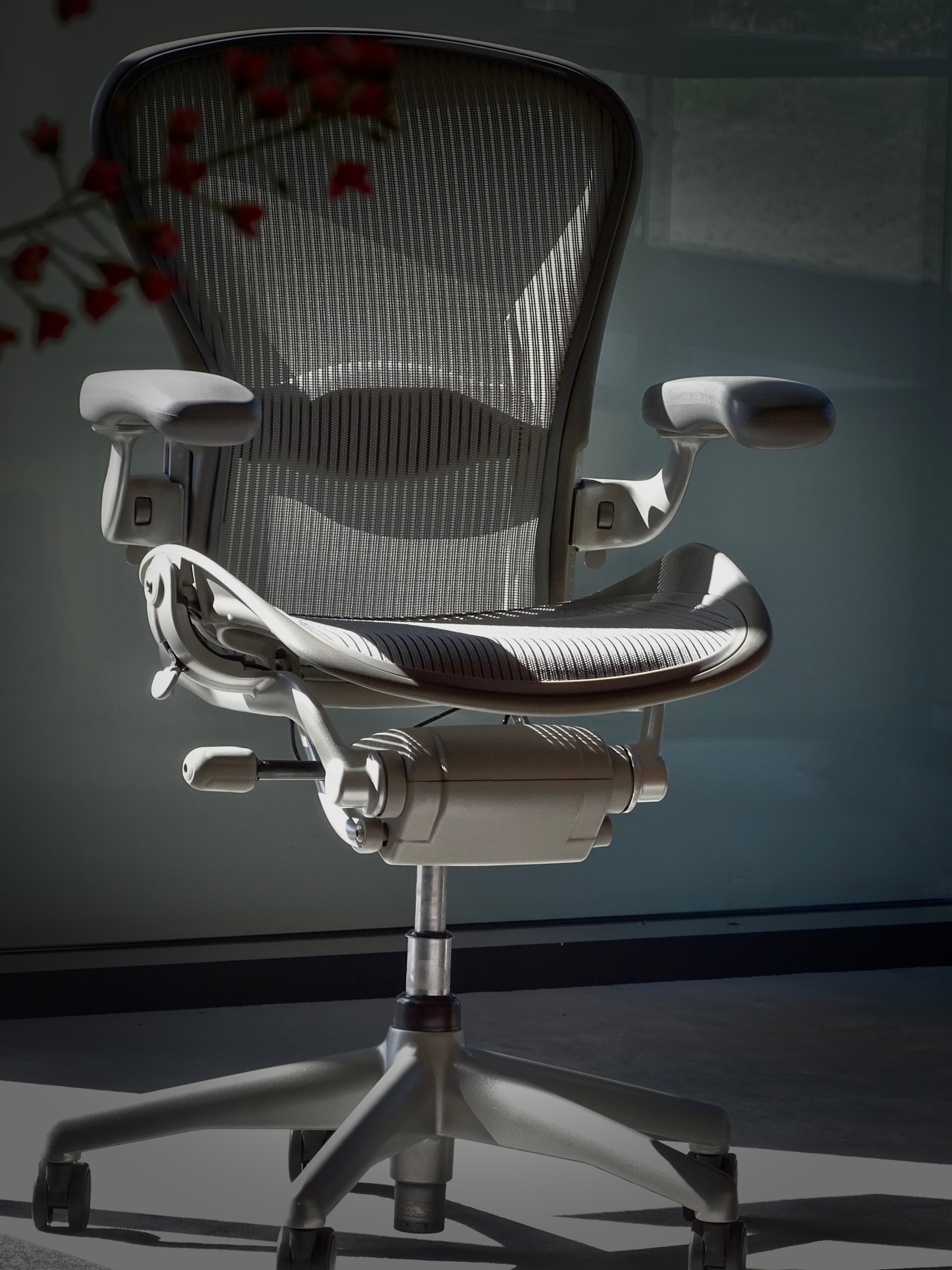 Silla Herman Miller Aeron Classic reacondicionada (titanio)