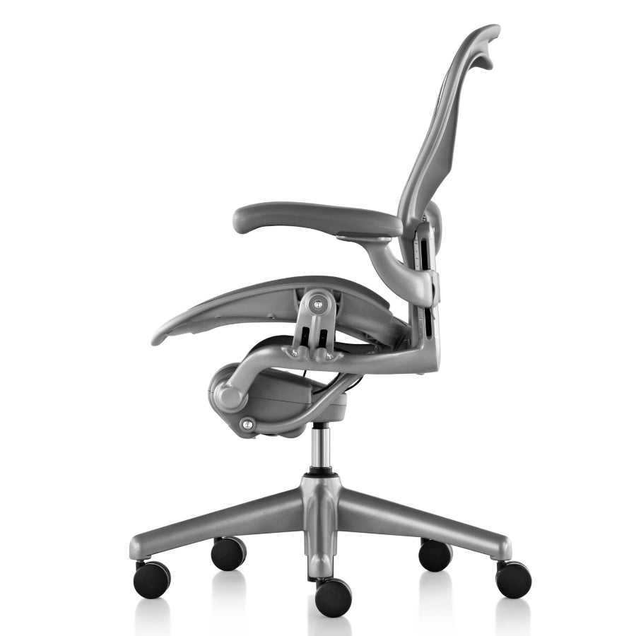 Silla Herman Miller Aeron Classic reacondicionada (titanio)